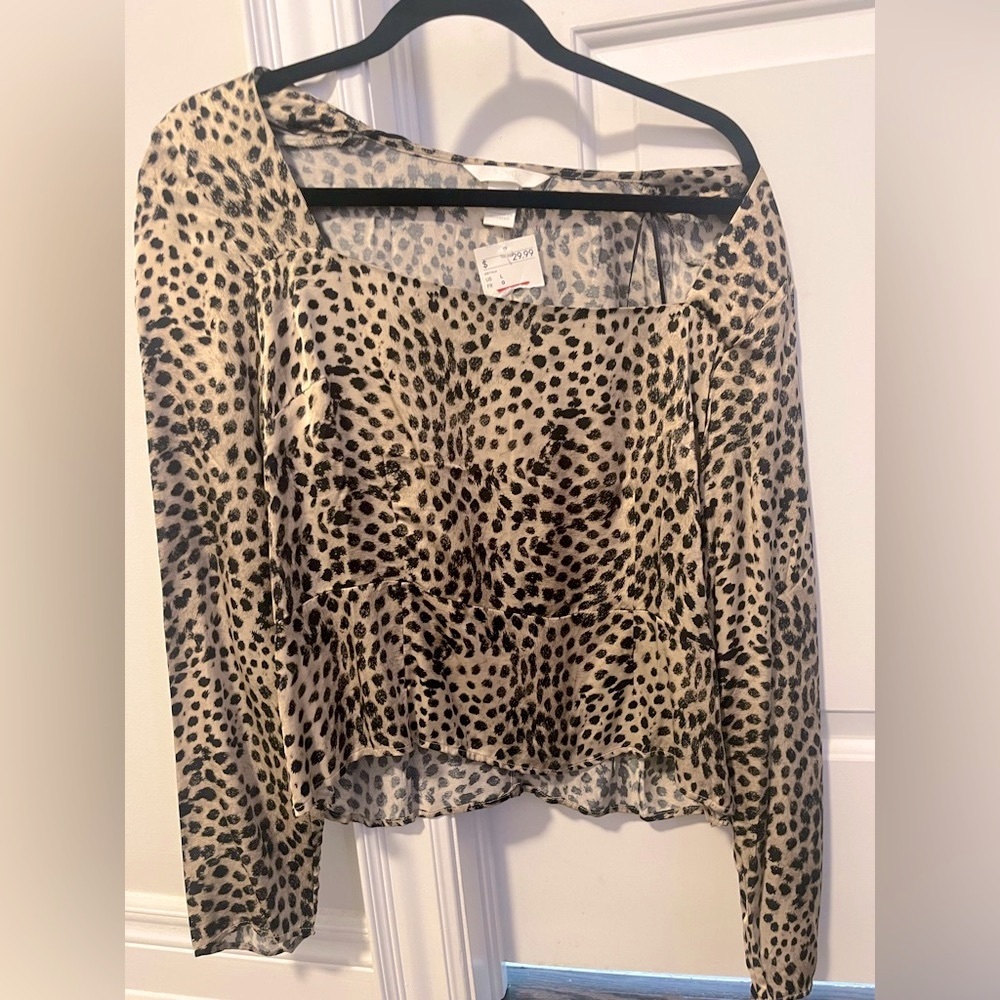 H&M size L Animal print long sleeve blouse viscose fabric with tags